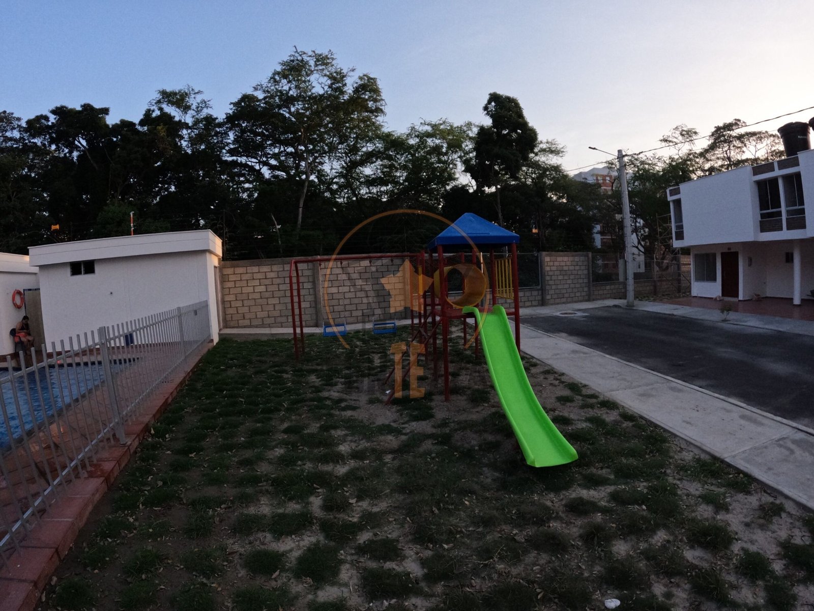 Casa en conjunto cerrado, Palestina Real-Los Patios.