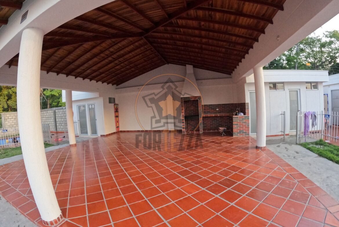 Casa en conjunto cerrado, Palestina Real-Los Patios.