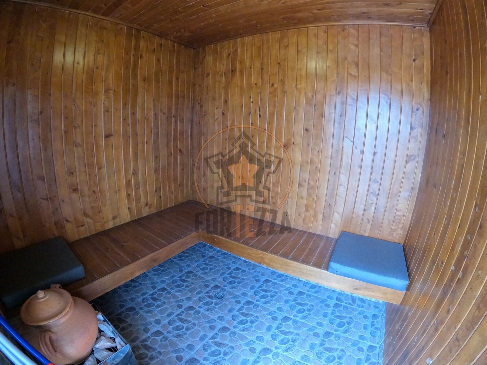 Casa esquinera de lujo en conjunto, Los Patios