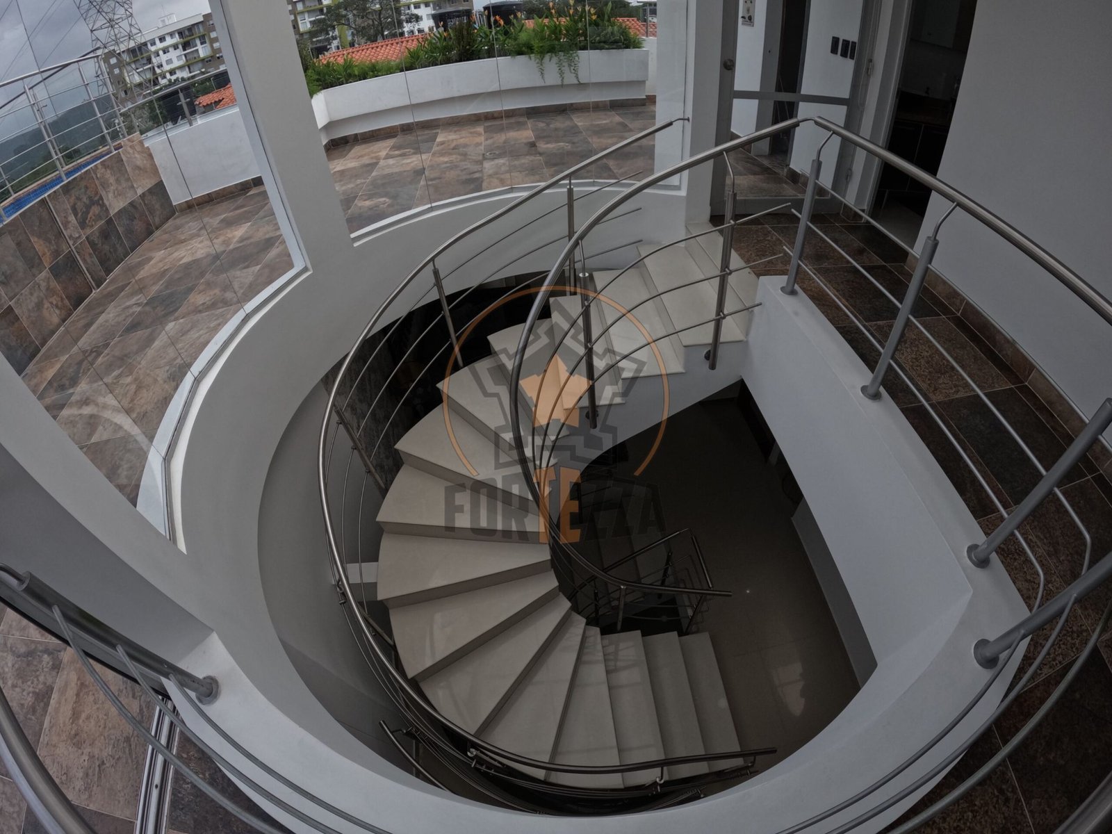 Casa esquinera de lujo en conjunto, Los Patios