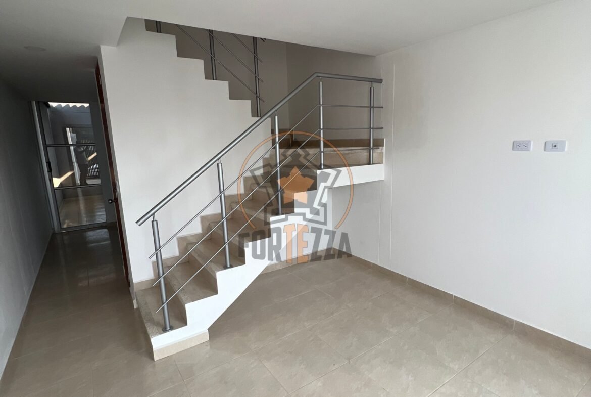 Venta o arriendo casa en urbanización Niza 120m2