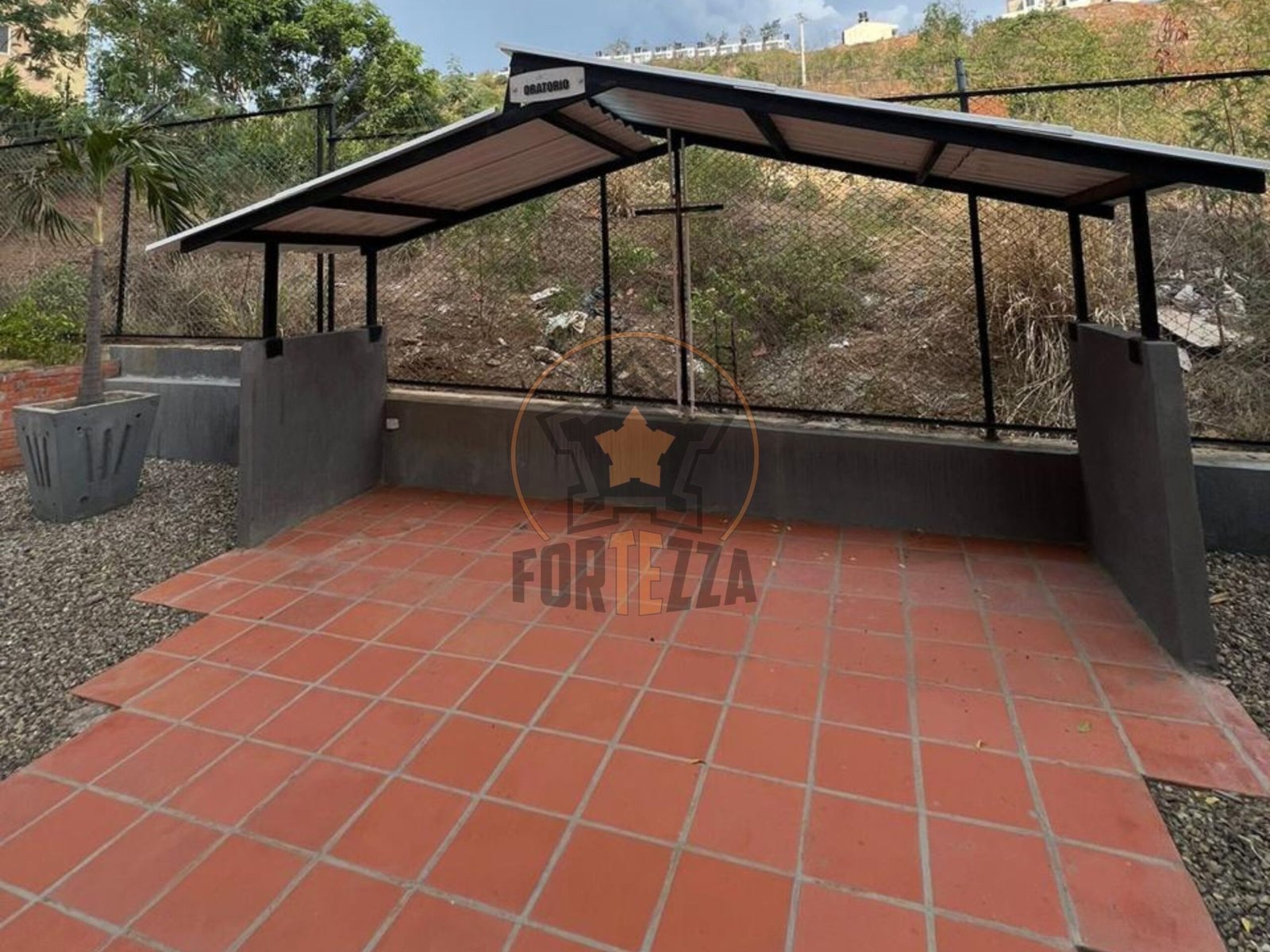 APTO EN ARRIENDO, ECONOMICO CON FULL ACABADOS.
