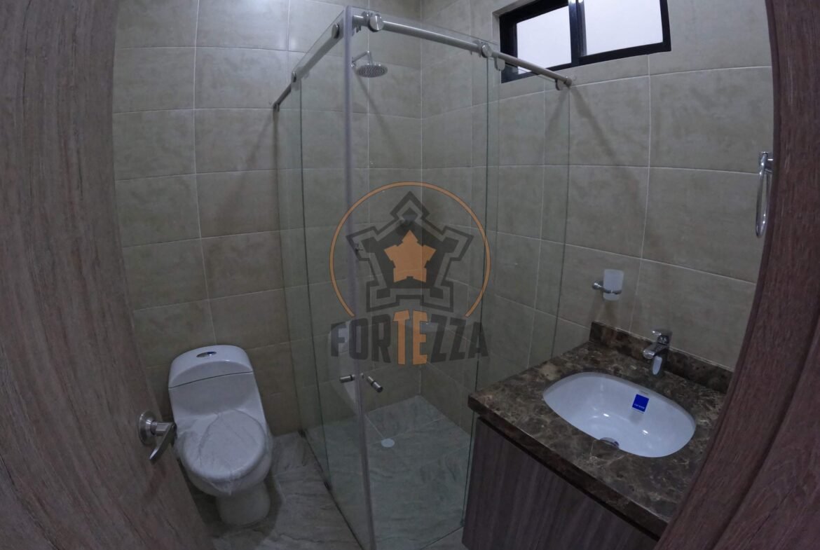 Casa en venta, Urb. Niza, remodelada de 167 m².