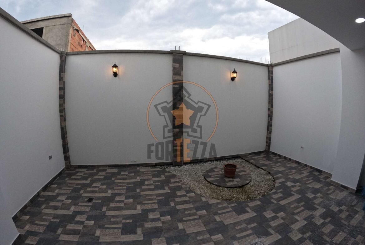 Casa en venta, Urb. Niza, remodelada de 167 m².
