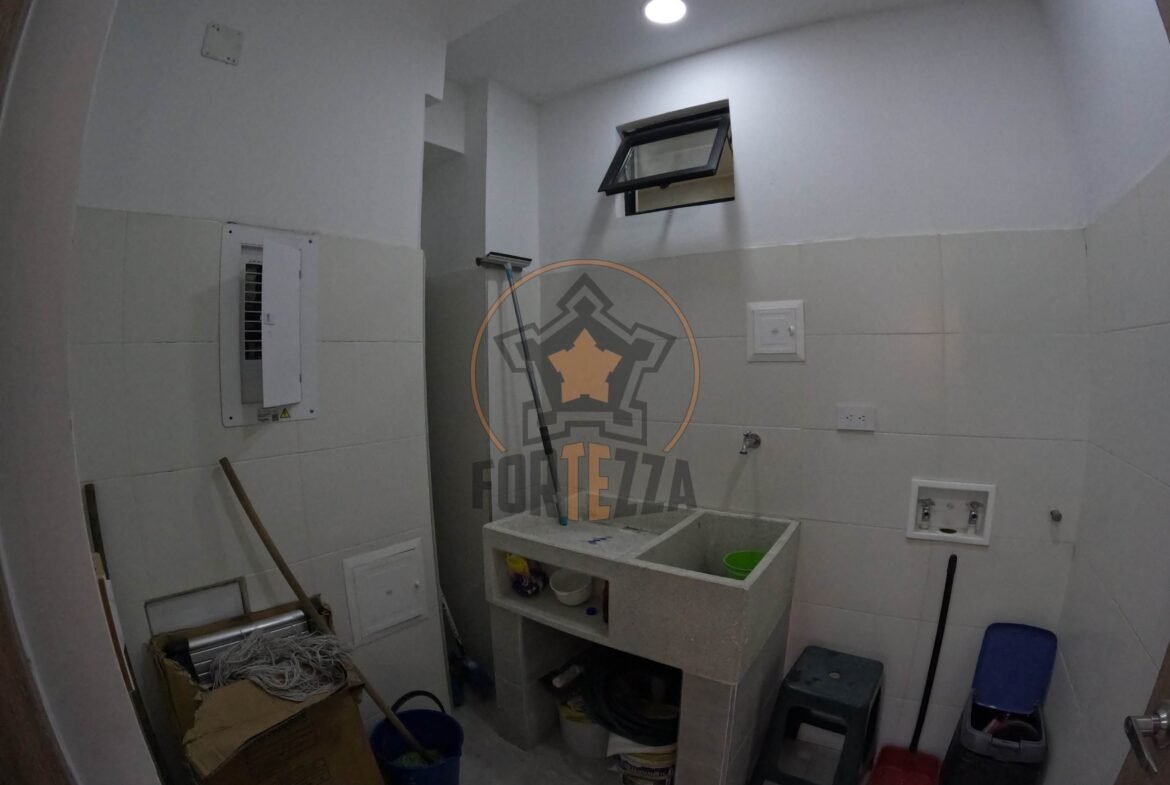 Casa en venta, Urb. Niza, remodelada de 167 m².