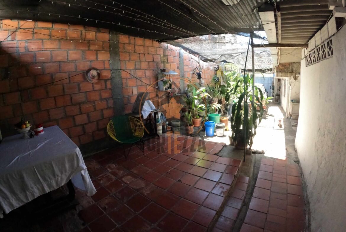 Casa en venta, sector El Canal, Loma de Bolívar.