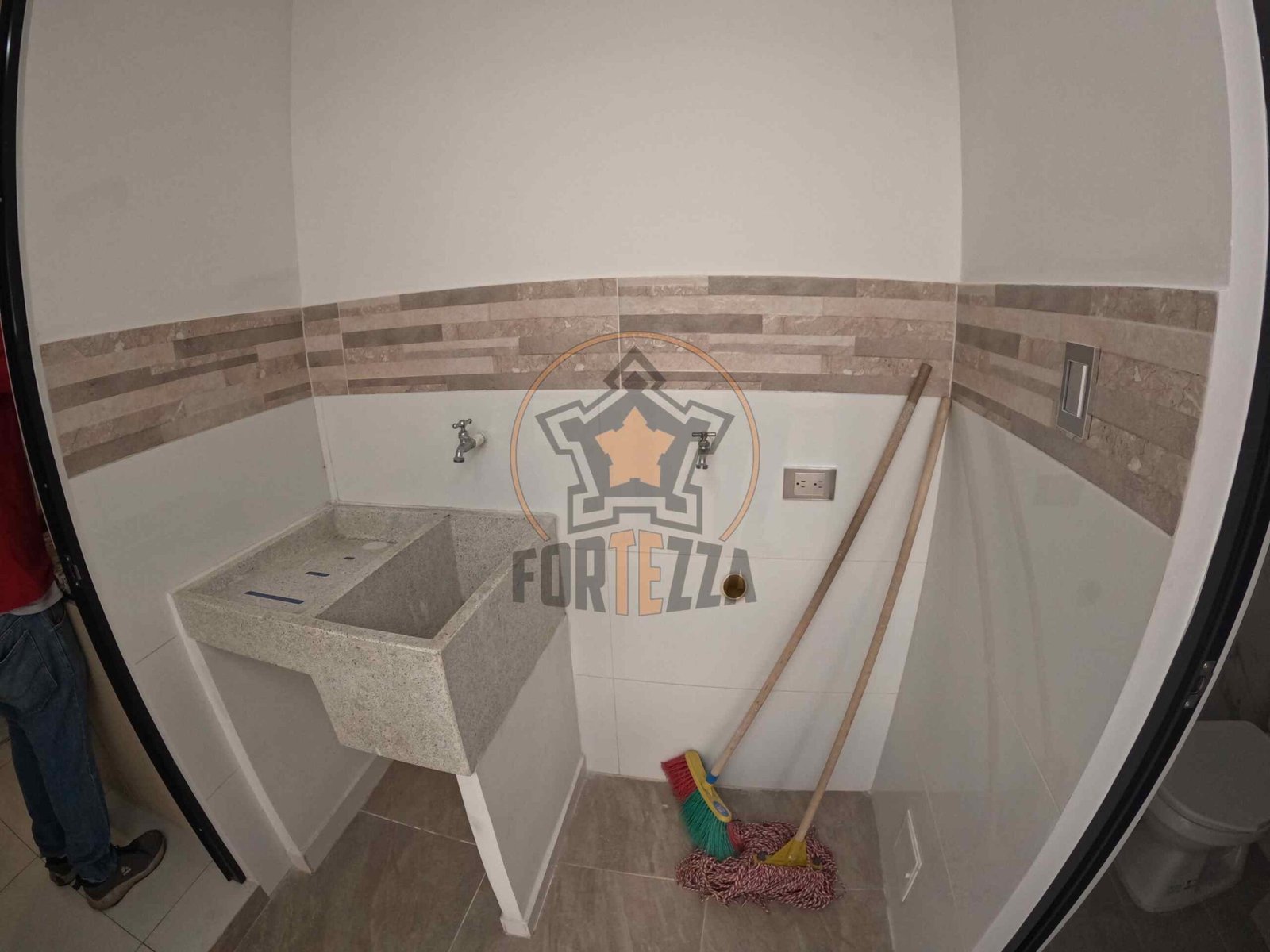 Espectacular casa en arriendo con acabados de lujo por la Av. Libertadores.
