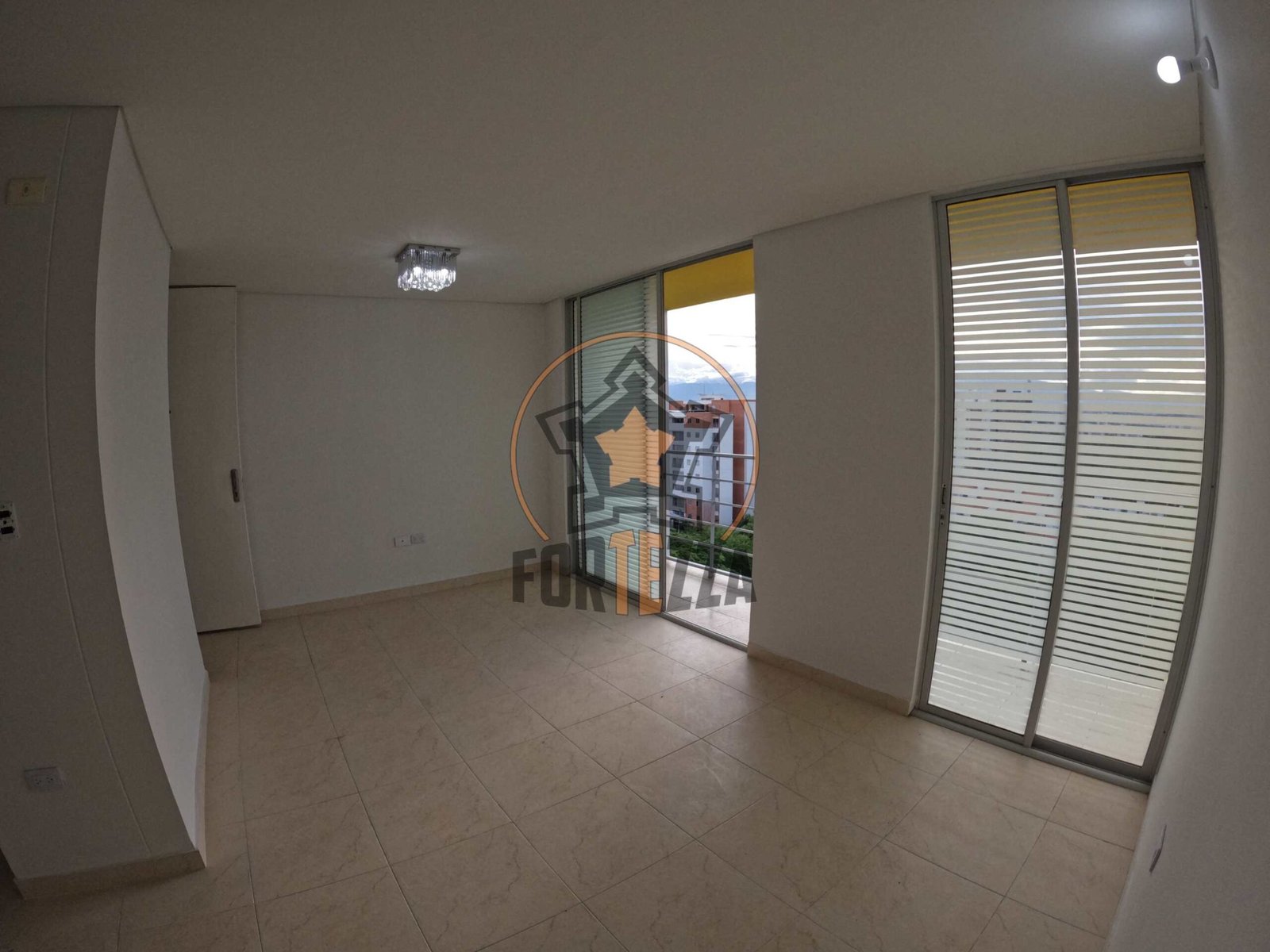 Apartamento en venta, en conjunto cerrado, Sector Prados Del Este.