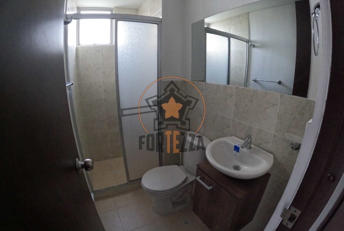 Apartamento en venta, en conjunto cerrado, Sector Prados Del Este.