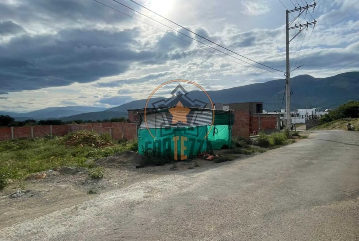 Lote en venta, en Condominio Cerrado Reserva De Corozal.