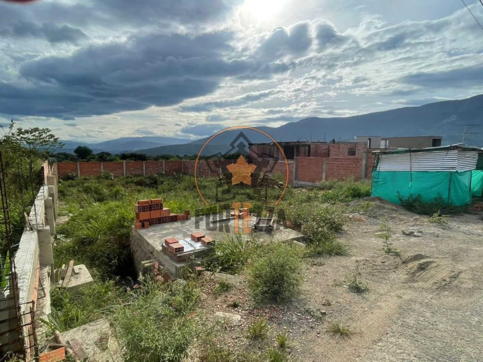 Lote en venta, en Condominio Cerrado Reserva De Corozal.