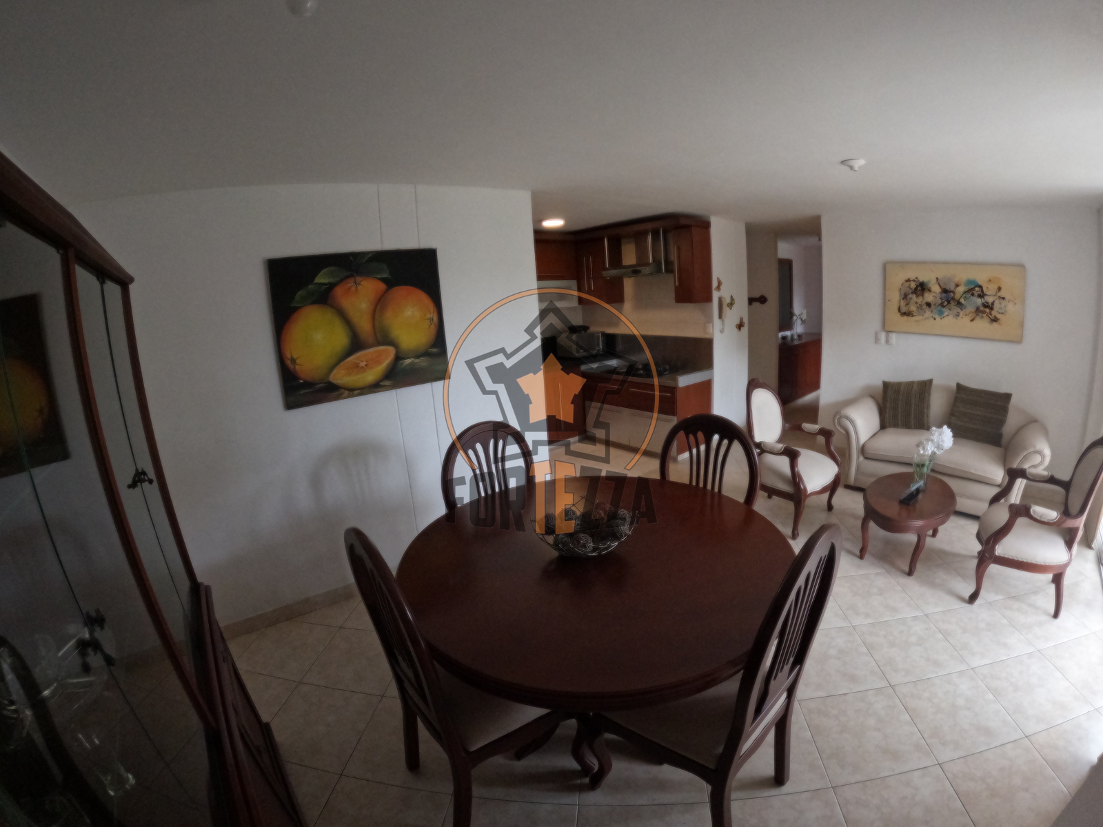 Apartamento amoblado en arriendo por la Av Libertadores