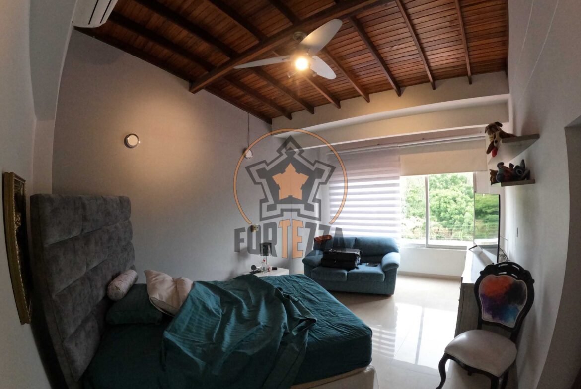 CASA DE LUJO EN VENTA, SECTOR LA FLORESTA LOS PATIOS