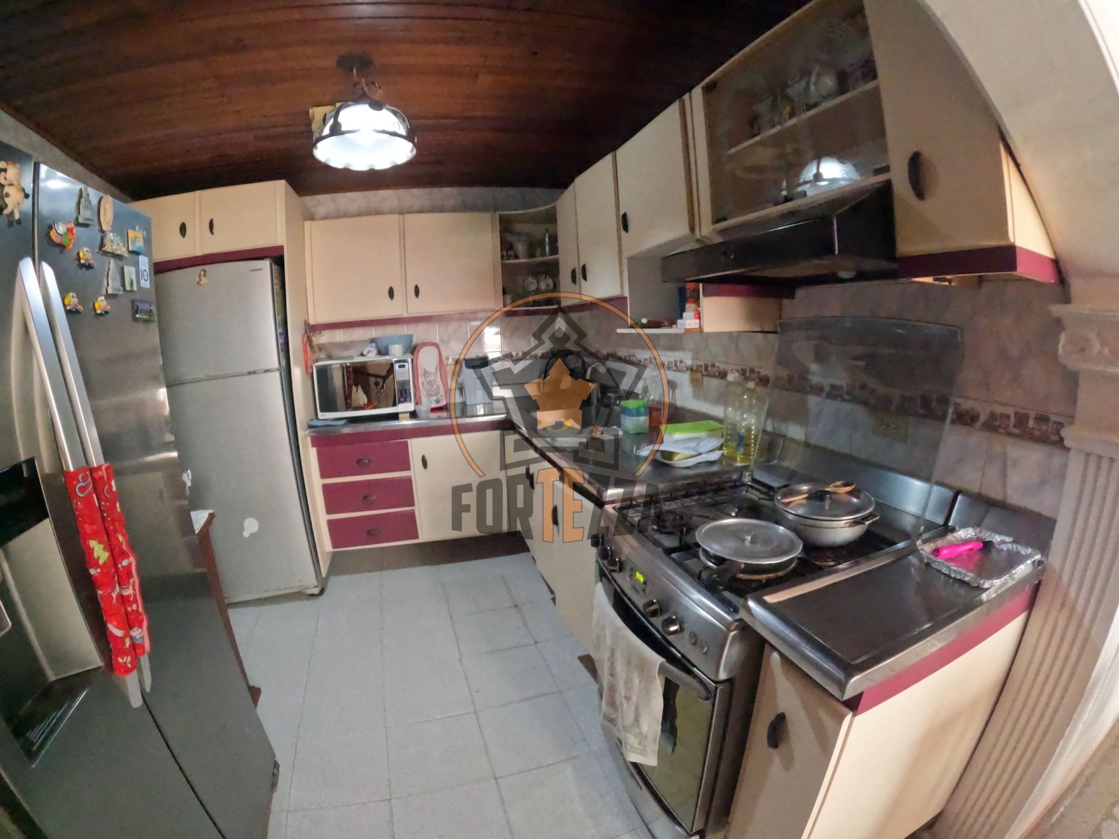 Amplia casa en venta, ideal para reformas